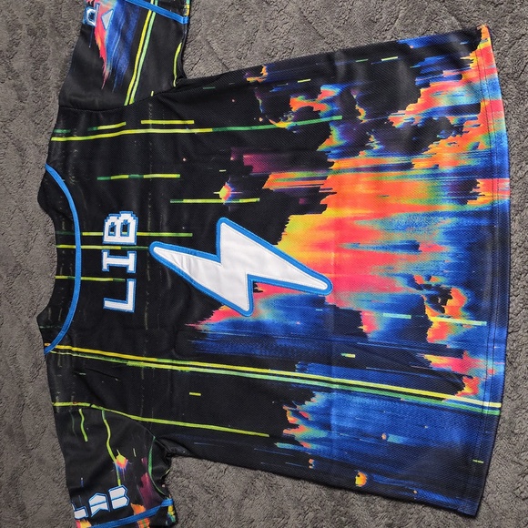 Men's Colorful Graphic Shirt - Picture 4 of 4